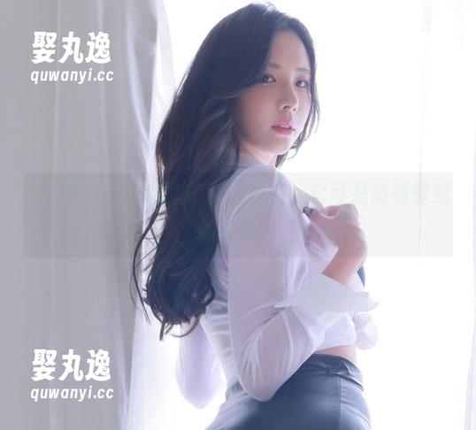 别忽视Habin夏彬(하빈)泳衣，它可是高清壁纸的绝配！