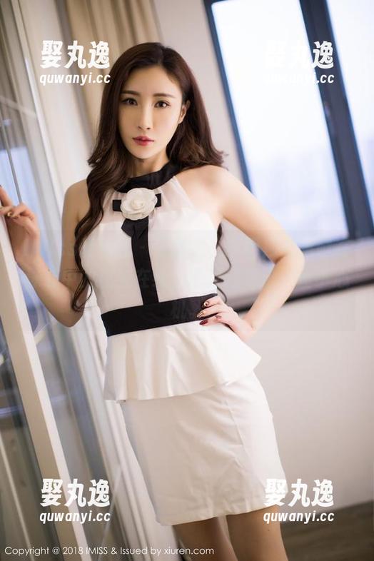 IMiss爱蜜社 - 深呼吸，小丽莎萌萌哒在泳装中的摇曳在线，原图透露出一丝小心机。