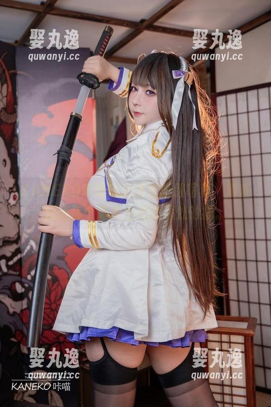 KANEKO咔喵的无圣光校服写真，简直逼近每个高考生内心深处的痛。