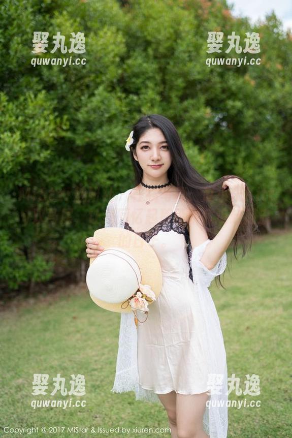 MiStar魅妍社 - 在线写真：赵小米Kitty双马尾，让我回忆起那段拼命追赶潮流的日子。
