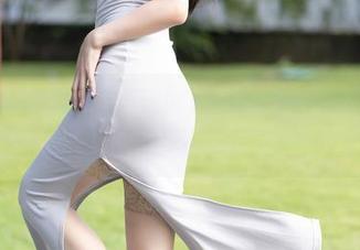 XIAOYU语画界 – Miko酱的泳衣写真：打工人想象的夏天VS原图里的懒散