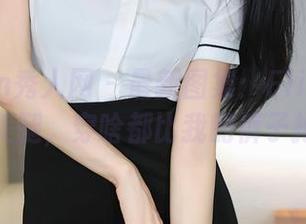 Xiuren秀人网 – 最新图集：Elise谭晓彤的美腿，穿啥都比我的裤子抢眼！
