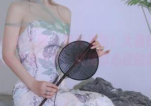Xiuren秀人网 – 福利来啦！大橘BBKira礼服高清分享，挑挑你心仪的款吧