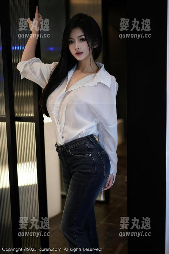 Xiuren秀人网 - 小夕Kitty最新厨娘作品集：更新在即，让我先掂量哪道菜最撩？