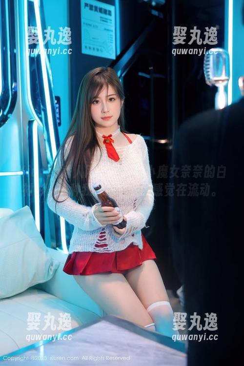 Xiuren秀人网 - 免费看小魔女奈奈的白衬衫，一种我无法名状的感觉在流动。