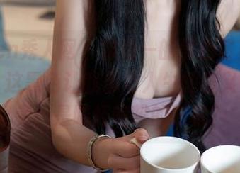 Xiuren秀人网 – 林幼一的黑色写真，我承认，这黑色让我思考人生的意义……或者，是喝杯咖啡的时机？