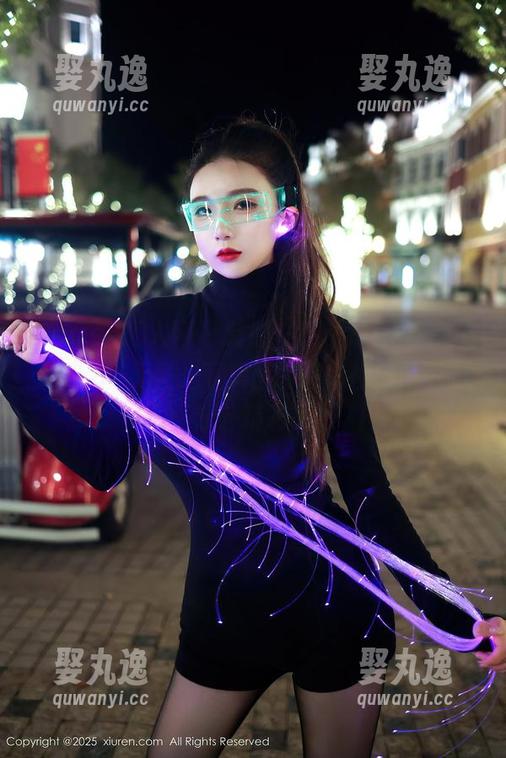 Xiuren秀人网-林文文yooki Xiuren秀人网 - 制服?不愧是林文文yooki,连无圣光下美图的魅力都被她玩的分外精彩。