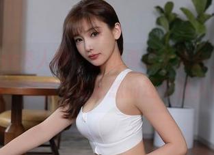 Xiuren秀人网 – 油田溪溪大集合，图包里的“秘密”比你想的还要迷人呢！