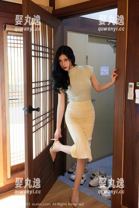 Xiuren秀人网 - 浅浅Danny的女神写真分享，教你如何在镜头前做到“我努力但看起来毫不费力”！