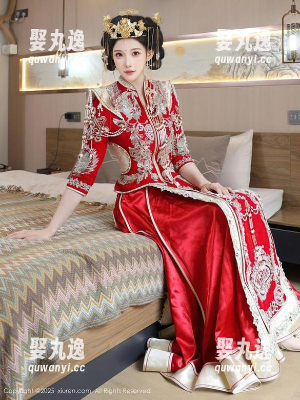 Xiuren秀人网 - 下载吧！盼盼已鸠的礼服写真集，约会时穿得越夸张越好！