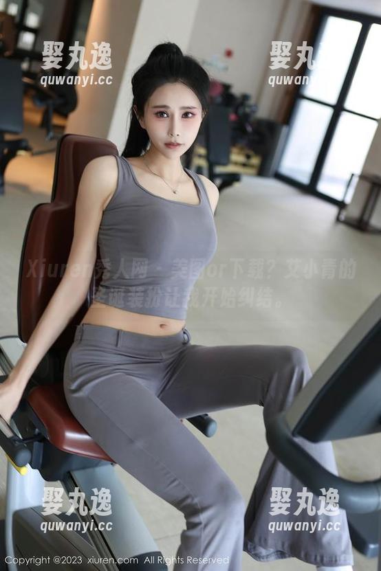 Xiuren秀人网 - 美图or下载？艾小青的圣诞装扮让我开始纠结。
