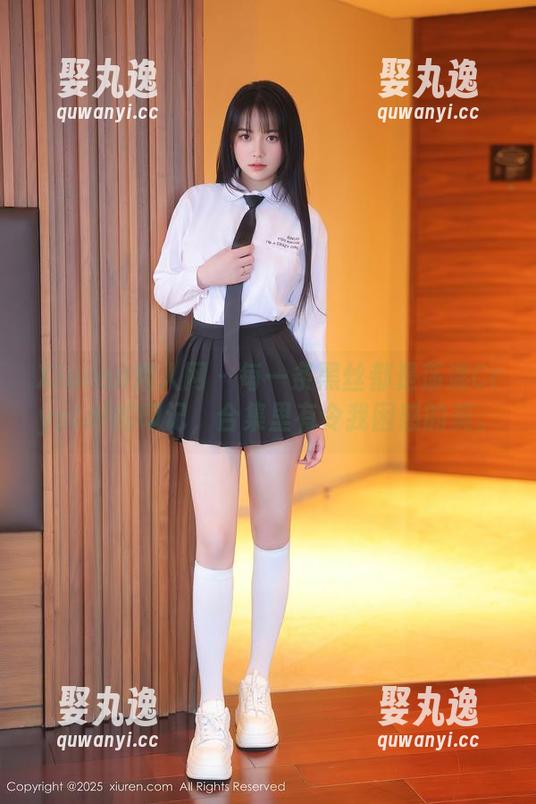 Xiuren秀人网 - 每一条黑丝都是荡漾Crystal的印记，合集里有令我困惑的美。