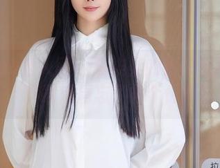 Xiuren秀人网 – 陈柒柒的油亮其妙搭配，下载后甭忘了补个保养！