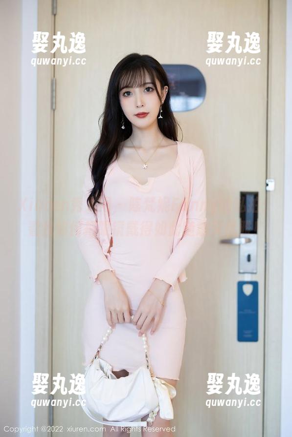 Xiuren秀人网 - 陈梵妮Fanny的私拍：看我如何把眼镜戴得如此随意又优雅！