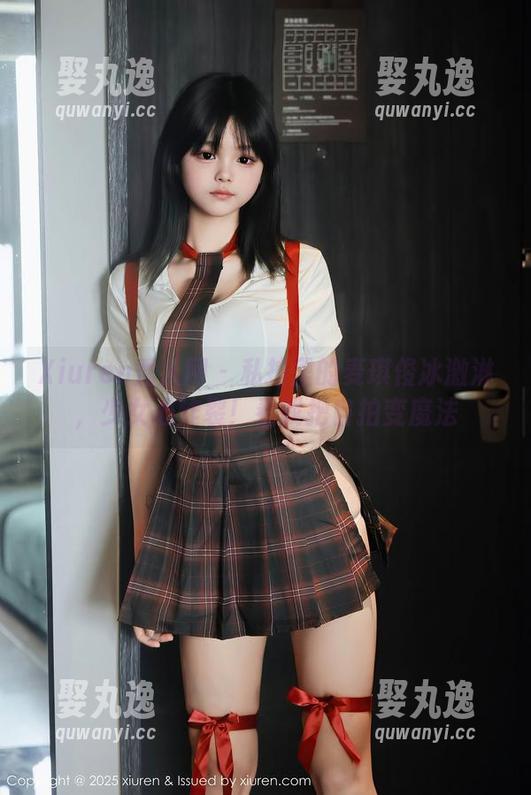 Xiuren秀人网 - 私拍里的麦琪绫冰激淋，少女心炸裂！看我把自拍变魔法