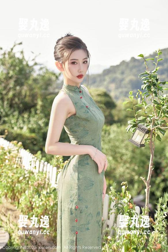 Xiuren秀人网 - 分享一条来自黄可Christine的女友的原图：假装不在意，实际上满心欢喜的样子，是不是有点可爱？