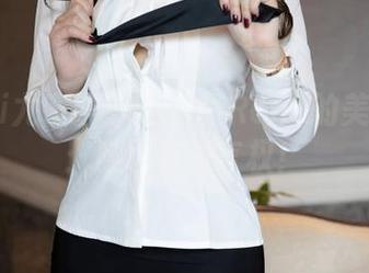 YouMi尤蜜荟 – 小海臀Rena的美腿写真：腿也有发言权！
