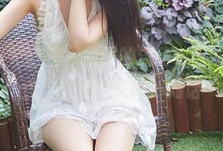 YouMi尤蜜荟 – 曲线的流动，田冰冰在写真与壁纸间的微妙对话