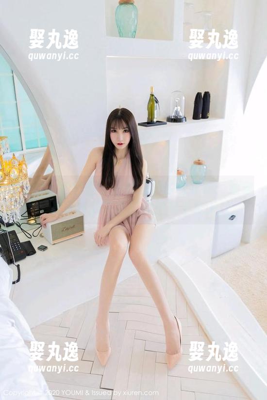 YouMi尤蜜荟 - 旧时光里的穆菲菲：她穿着泳衣的写真让我想起了夏天
