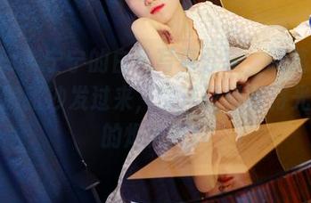 pans – 宁宁的白色写真分享，明亮到我就想搬张沙发过来，懒洋洋地等待光与影的烟火气。