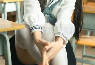 rua阮阮的白裙，值得下载吗？看完再说