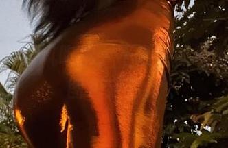 微密圈 – 西风吹拂，不爱笑的赛琳女神的图包走起！