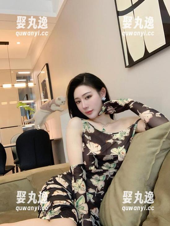 微密圈 - 图包速递：奶牛女仆不爱笑的赛琳，谁能拒绝这种怪诞风情？