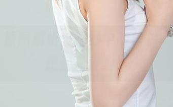 丽柜 – 原图解析：婚纱中的尔尔，竟让人想起那条狗！