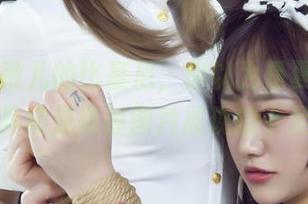 丽柜 – 敏儿的比基尼，你以为是夏天的狂热？其实是高清图片展现的十足随性