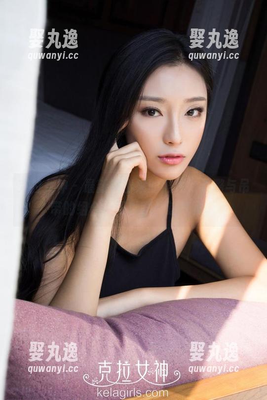 克拉女神 - 最新拿出来的照片，姜璐与吊带的组合，可以啊，这气质。
