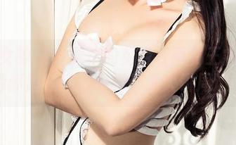 克拉女神 – 专属你的免费写真和王睿的奇特赤脚红尖，同样都是大饼周边。