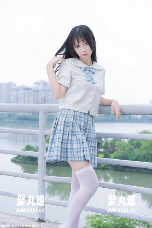 喵糖映画 - 半半子的写真大揭秘：穿套装会不会被误认为女神？