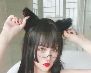 洗澡也能有Cos，夏鸽鸽不想起床浴室更新：“挑战水滑飞”。