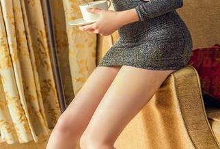 头条女神 – 无处不在的私拍，七姑娘在这件毛衣里，是谁都看得出她的独特。