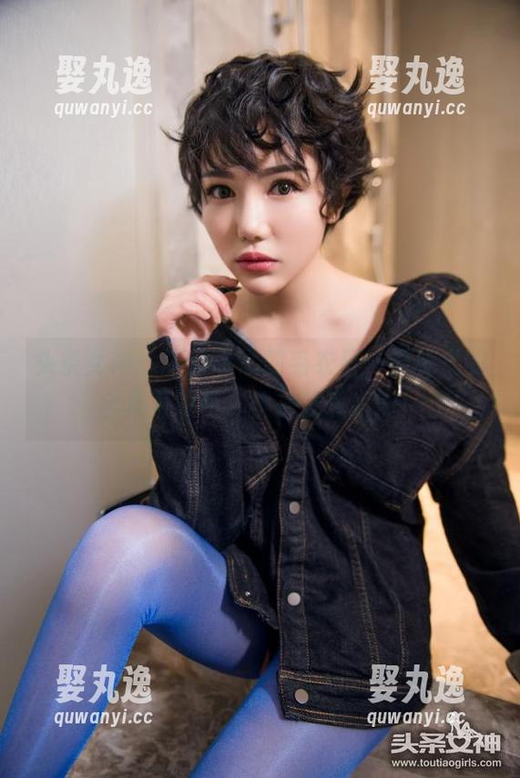头条女神 - 不同寻常的毛衣日，张梓柔的全集下载中，快来发现趣味！