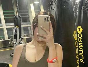 微密圈 – 奶宝妹纸的淑女腰透漏了啥？套图值得品味