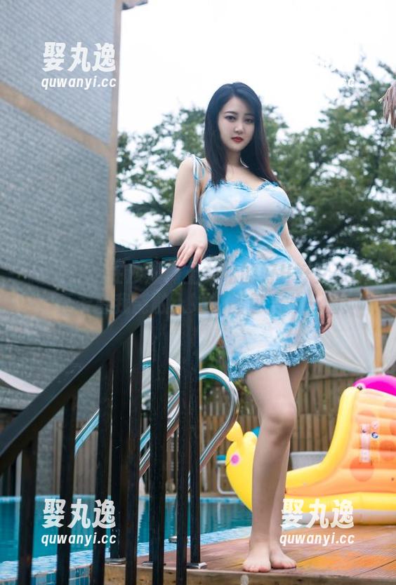 微密圈 - 在沙滩椅上放松的好H好女杀手，真希望我能融入她的图包玩儿一圈！