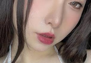 小泉学姐吖的兔女郎套图，再看第十遍，时不时会发愣，确实是个让人出戏的主角啊！