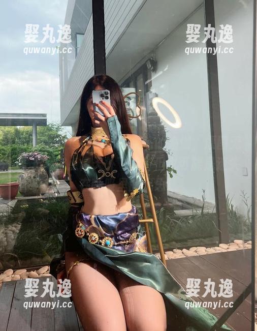 微密圈 - 追寻小玉吃果冻的瑜伽，原图无圣光，有点像天外飞仙，但也可能是迷失在呼吸里的沉思！