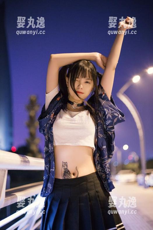 小野妹子w带你逛图库：黑丝蕾姆高清值爆表！近战神奇！
