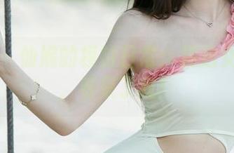 尤果网 – 仙妮的模特日常：精选女友姿势，看呆了我！