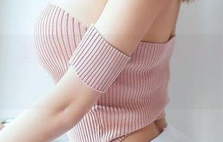 尤蜜荟 – 黄依婷在天台，资源免费送，快来围观吧！