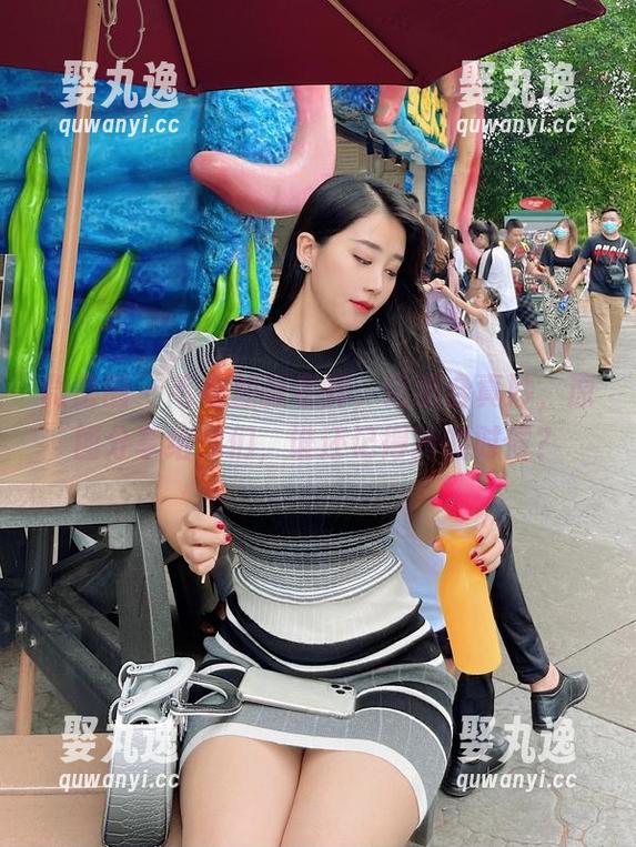 微密圈 - 毛衣加张老师，这组合真妙，原图分享给你们，谁还记得冷的时候？
