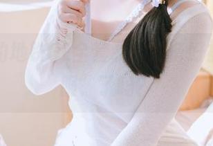日奈娇的地铁OL全套装，准备好被她“制服”了吗？