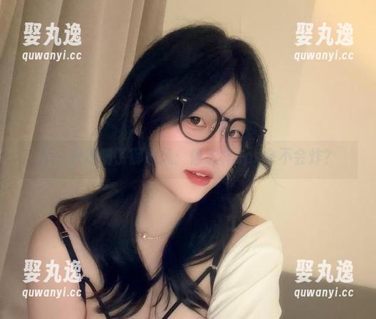 是一只废喵了御姐风：像这样cos会不会炸？