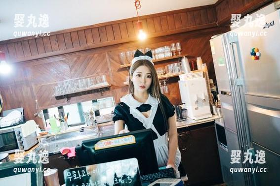 打破常规！普美Bomi(보미)带着她的丝袜套图挑战所有审美