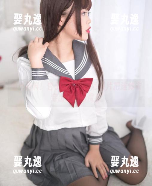 加点调料！杏子夫人用高清图片把连体衣穿出了新高度！