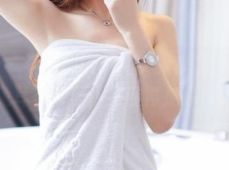 果团网 – 看莫雅琪的兔女郎作品，我只想问：兔耳在哪里，是该再加点修饰吗？