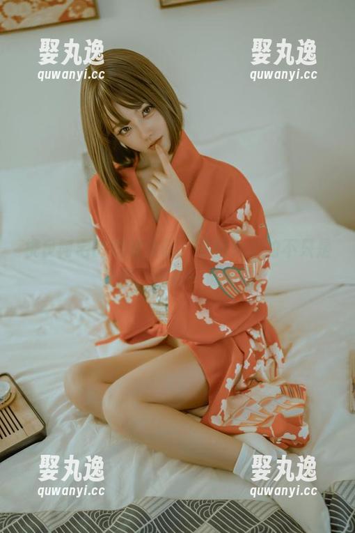 桃良阿宅 桃良阿宅的短裙实验,原图秀出的不只是裙摆,还有一堆想法