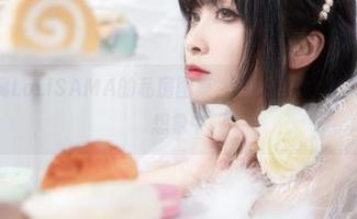 这里有洛璃LoLiSAMA的私房图集，蔚蓝档案，真假全在你的想象中